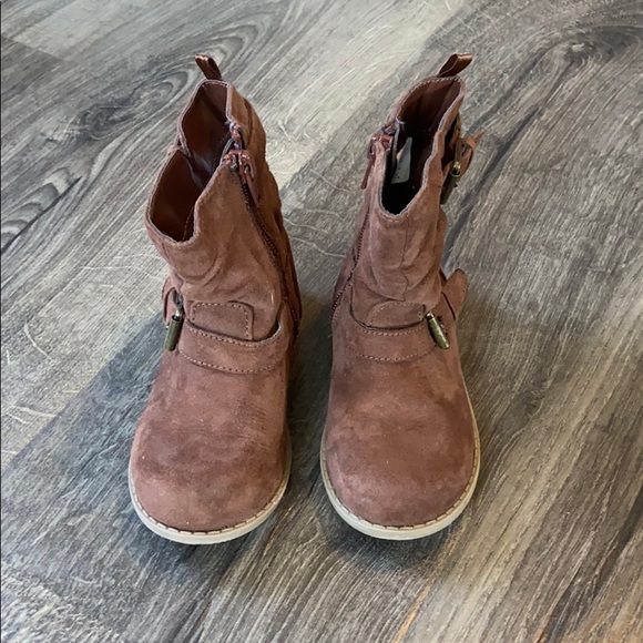 Girls brown boots - Picture 2 of 5